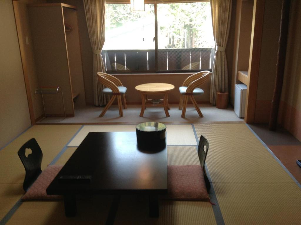 Bergtour Marukita Hotel Hakuba Eksteriør billede